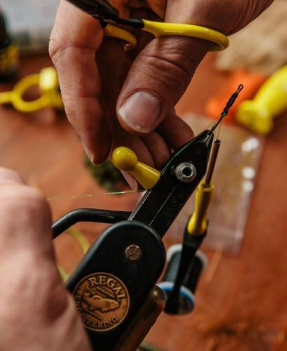 Loon Vise Pawn